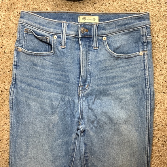 *Flawed* Madewell 10” High Rise Skinny Light Wash- 28 - Picture 3 of 9